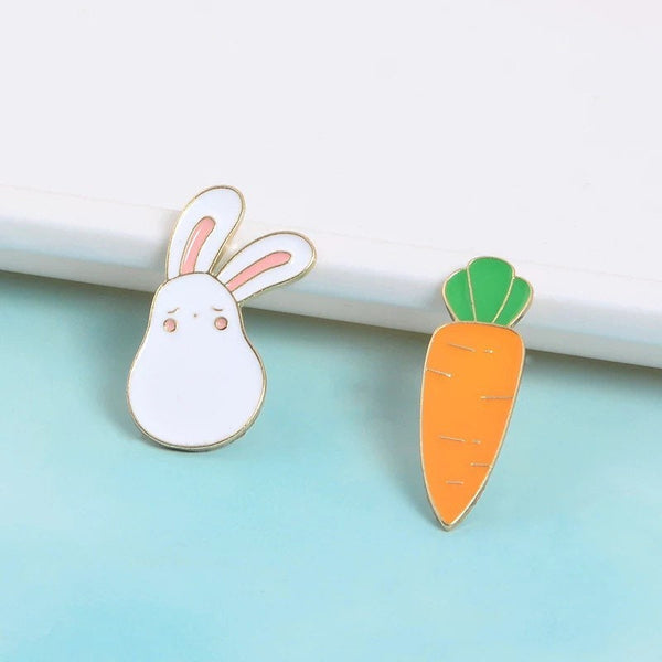Cute little rabbit and carrot pin-Handmade pin-Easter gift